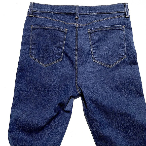 L’AGENCE Women’s Sada High Rise Cropped Jean in Lexington Wash size 30 - Picture 8 of 9